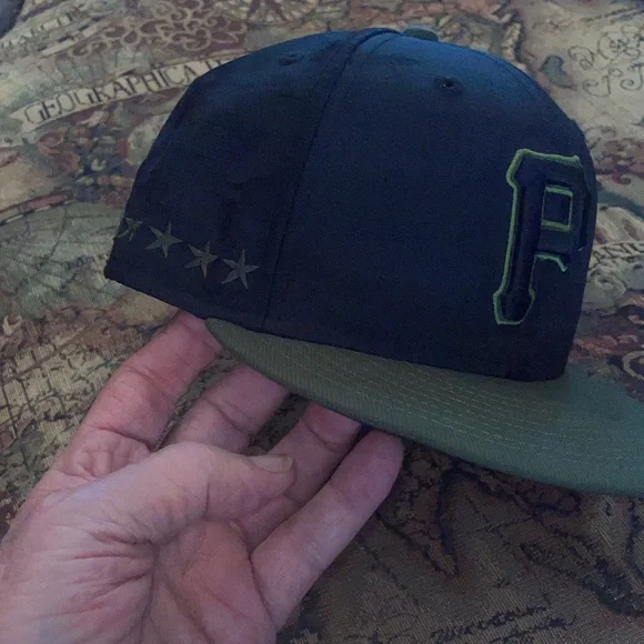 New Era Black Fitted Cap - Picture 5 of 7